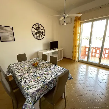 La Casuzza Di Luigi Сasa de vacaciones Villaggio Azzurro