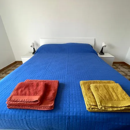 Сasa de vacaciones La Casuzza Di Luigi *